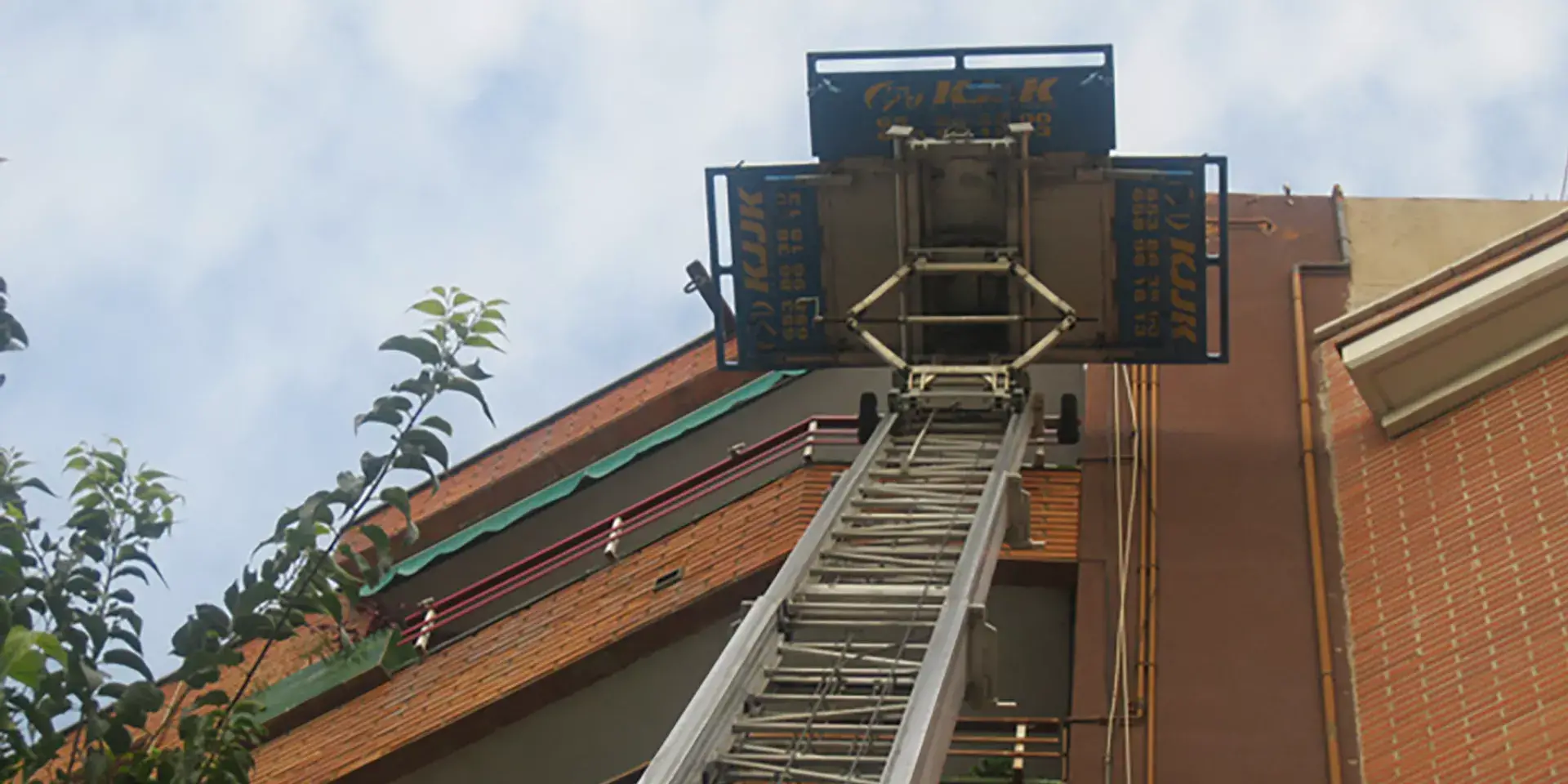 Alquiler de elevadores para mudanzas en Cerdanyola (Barcelona)